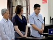 Các bị cáo tại phiên tòa sơ thẩm hồi giữa năm 2020. Ảnh: Nhân dân.