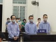 Các bị cáo hầu tòa. 