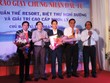 Lãnh đạo tỉnh Bình Định trao Giấy chứng nhận Kl99ok phiên bản mới và tặng hoa cho Kl994 game bài casino hấp dẫn FLC