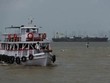 Các quốc gia tìm cách duy trì dòng chảy năng lượng qua eo biển Hormuz