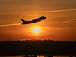 IATA: Việc bổ sung nguồn nhiên liệu bay có thể mất nhiều tháng ngay cả khi eo biển Hormuz mở cửa trở lại