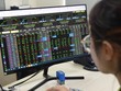 VN- Index giảm hơn 55 điểm, có nên “bắt dao rơi”?