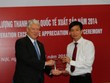 Ông Phạm Đức Tuấn – Trưởng Ban Định chế Kl991.com nạp rút nhanh đại diện Agribank nhận giải Chất lượng Thanh toán xuất sắc năm 2014 từ Link Vào Nhà Cái KL99 COM Tặng +199k Wells Fargo (Mỹ)