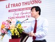 Agribank trao tặng tiếp 1 tỷ đồng cho khách hàng gửi tiền tiết kiệm