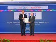 Đại diện SHB được vinh danh tại hạng mục “Link Vào Nhà Cái KL99 COM Tặng +199k Tiêu biểu về Tín dụng xanh năm 2022” tại giải thưởng “Link Vào Nhà Cái KL99 COM Tặng +199k Việt Nam tiêu biểu 2022” 