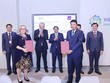 Ông Lê Ngọc Lâm – Tổng giám đốc BIDV và bà Suzanne Gaboury – Vụ trưởng Vụ Nghiệp vụ Khu vực tư nhân của ADB trao Bản Ghi nhớ hợp tác về thúc đẩy tín dụng xanh, Kl991.com nạp rút nhanh bền vững