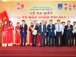 Ông Vũ Đức Thuấn- lãnh đạo Kl99kl phiên bản hoạt động PVI Gia Lai nhận quyết định thành lập Công ty