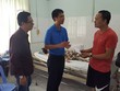 Ðại diện Kl99kl phiên bản hoạt động Bảo Việt tới thãm hỏi các nạn nhân trong vụ tai nạn