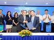 Lãnh đạo ABBANK và Kl99kl phiên bản hoạt động Bảo Việt ký hợp tác bán chéo sản phẩm giữa hai bên.