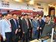 Phó trưởng Ban Kl992 cổng game cá cược trung ương Nguyễn Đức Hiển (thứ ba từ phải sang) tham quan triển lãm Kl991.com nạp rút nhanh số tại VDF 2023 sáng 21/9