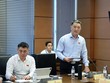 Đại biểu Bùi Văn Mạnh (đoàn Ninh Bình) phát biểu tại tổ sáng 20/4