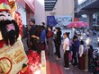 Xếp hàng từ tờ mờ sáng mua vàng ngày Vía Thần Tài