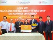 Hanwha Life Việt Nam sẽ trao tặng 4.636 thẻ Kl99kl phiên bản hoạt động y tế cho người nghèo