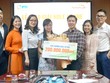 PTI trao giải thưởng One cho golfer (H.I.O) trị giá 200 triệu đồng