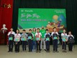 Manulife trao học bổng cho học sinh hiếu học mùa trung thu 2024