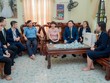 Đại diện AIA Việt Nam đến thăm hỏi và động viên khách hàng không may gặp biến cố về sức khỏe