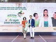 TS. BS Nguyễn Song Tú – Đại diện Viện dinh dưỡng quốc gia và Đại diện Amway Việt Nam trong chương trình huấn luyện Buổi sáng dinh dưỡng tại TPHCM.