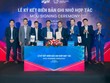 Đại diện AIA và FPT tại buổi lễ ký kết biên bản ghi nhớ hợp tác