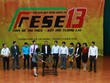 Bà Trần Anh Đào thực hiện nghi thức đánh chiêng khai mạc FESE 13 năm 2016