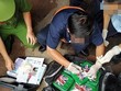 Lực lượng chức năng kiểm tra số lượng ma túy. Ảnh: HQ