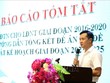 Ông Đào Trọng Độ, Phó Vụ trưởng Vụ Đào tạo thường xuyên, Tổng cục Giáo dục nghề nghiệp trình bày Tổng quan về đào tạo trình độ sơ cấp, đào tạo thường xuyên, người khuyết tật và các đối tượng chính sách khác và Tổng kết Đề án “Đào tạo nghề cho lao động nông thôn đến năm 2020” tại Hội nghị. Ảnh: Anh Tuấn – TTXVN