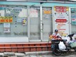 Từng là những cửa hàng thời trang đông đúc khu vực Phú Mỹ Hưng, nhưng nơi đây đã khoá trái cửa từ lâu. Ảnh: Trọng Tín