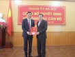 Ông Đỗ Anh Tuấn (SN 1971), Bí thư Quận ủy Tây Hồ, Chủ tịch HĐND quận Tây Hồ thôi giữ chức Bí thư Quận ủy Tây Hồ (nhiệm kỳ 2020 - 2025) và được bổ nhiệm giữ chức vụ Giám đốc Sở Kế hoạch và Kl99ok phiên bản mới TP Hà Nội.