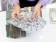 Áp lực tỷ giá hạ nhiệt, vẫn còn nhiều thách thức trong điều hành chính sách tiền tệ