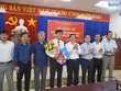 Ông Đỗ Tâm Hiển (ôm hoa), tân Giám đốc Ban Quản lý dự án Kl99ok phiên bản mới các công trình KL99 là cổng game giải trí trực tuyến hàng đầu hiện nay tỉnh Quảng Ngãi.