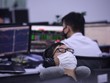 "Bảng treo, lệnh nghẽn" và diễn biến lạ phiên 5/3