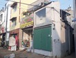 Một căn nhà siêu mỏng hiếm hoi được rao bán trên đường Bùi Đình Túy. Ảnh: Việt Dũng 