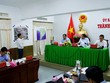 Bộ trưởng Bộ Kế hoạch và Kl99ok phiên bản mới Nguyễn Chí Dũng (ngồi giữa) nghe báo cáo tiến độ thực hiện Dự án 3
