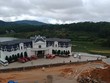 Công ty cổ phần Kl99ok phiên bản mới Lý Khương (trụ sở tại TP.HCM) xây dựng hàng loạt công trình không phép tại hồ Tuyền Lâm trong thời gian qua. Ảnh: Nhiệt Băng
