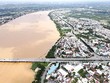 Dự án Xây dựng kè và đường ven sông Đồng Nai có điểm đầu từ cầu Hóa An, điểm cuối giáp ranh huyện Vĩnh Cửu. Ảnh: Phạm Tùng.