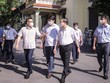 Phó thủ tướng Vũ Đức Đam thị sát và kiểm tra đột xuất công tác phòng chống COVID-19 tại 4 điểm ở Hà Nội sáng 4/8 - Ảnh: Phú Khánh