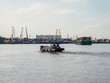 Vận chuyển hàng hoá trên sông Sài Gòn (Ảnh: Nhân Trần).