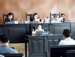 Đại diện ủy quyền bị đơn đề nghị đổi thẩm phán, chủ tọa phiên tòa