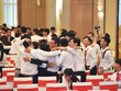 Niềm vui nhận thưởng cuối năm