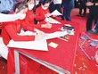Quang cảnh nhộn nhịp tại một buổi mở bán