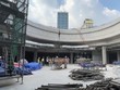Giếng trời tại nhà ga Bến Thành đã lộ diện, những luồng sáng bên ngoài đã chiếu vào.