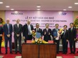 Đại diện các bên tại buổi ký kết chiều ngày 12/5 tại Bình Dương