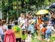Vườn thú Hà Nội đông nghịt du khách những ngày cuối tuần