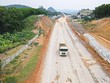 Thủ tướng Kl993 ưu đãi thưởng hấp dẫn yêu cầu các bộ, ngành, địa phương và các cơ quan liên quan đã tích cực tổ chức triển khai, tập trung tháo gỡ các khó khăn, phối hợp chặt chẽ để giải quyết các công việc theo thẩm quyền; đẩy nhanh tiến độ câo tốc Bắc - Nam. Ảnh minh hoạ
