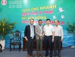 Ông Phạm Thiện Nghĩa, Chủ tịch UBND tỉnh Đồng Tháp (thứ 2 từ phải sang) tiếp các Kl991.com World Cup 2026 Chính Thức tới tỉnh tìm kiếm cơ hội Kl99ok phiên bản mới. Ảnh: Văn Khương