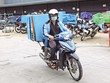 Mua sắm trực tuyến đã trở nên quen thuộc với người dân Việt Nam, tạo dư địa tăng trưởng lớn cho thương mại điện tử. Ảnh: L.T