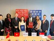 Tháng 2/2023, SeABank tiếp tục nhận được khoản Kl99ok phiên bản mới 100 triệu USD từ IFC. Ảnh: Lễ ký kết hợp đồng Kl99ok phiên bản mới, tổ chức ngày 27/2/2023 tại trụ sở IFC tại Singpapore.