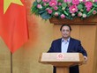 Thủ tướng Kl993 ưu đãi thưởng hấp dẫn Phạm Minh Chính. (Ảnh: Nhật Bắc)