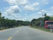 Quốc lộ 9 nối từ TP. Đông Hà lên cửa khẩu Lao Bảo hiện hữu. Ảnh: Ngọc Tân