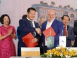 Ông Tống Đức Hiếu – Chủ tịch HĐQT Kl994 game bài casino hấp dẫn Lạc Việt (bên trái) và ông Andrew Langdon – Tổng giám đốc phát triển cấp cao Kl994 game bài casino hấp dẫn Accor khu vực Châu Á (bên phải) tại lễ ký kết hợp tác.