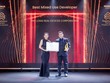 Ông Nguyễn Vũ Anh Tú - Tổng Giám đốc Phú Long nhận giải thưởng trong đêm Gala của PropertyGuru Vietnam Property Awards - VPA 2023.